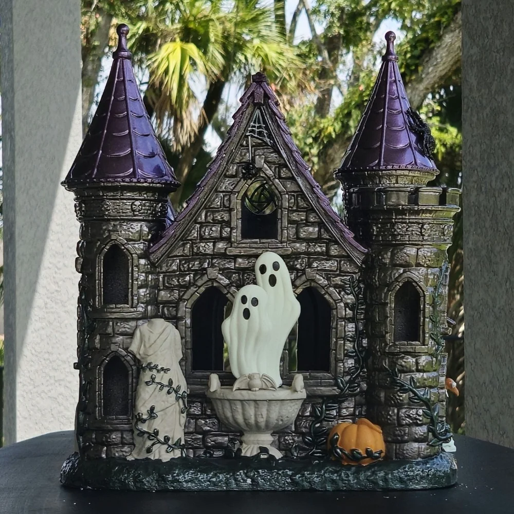 B&BW 2023 Skull King's Halloween House Haunted Castle Luminary (IN ORIGINAL BOX) - Picture 3 of 10